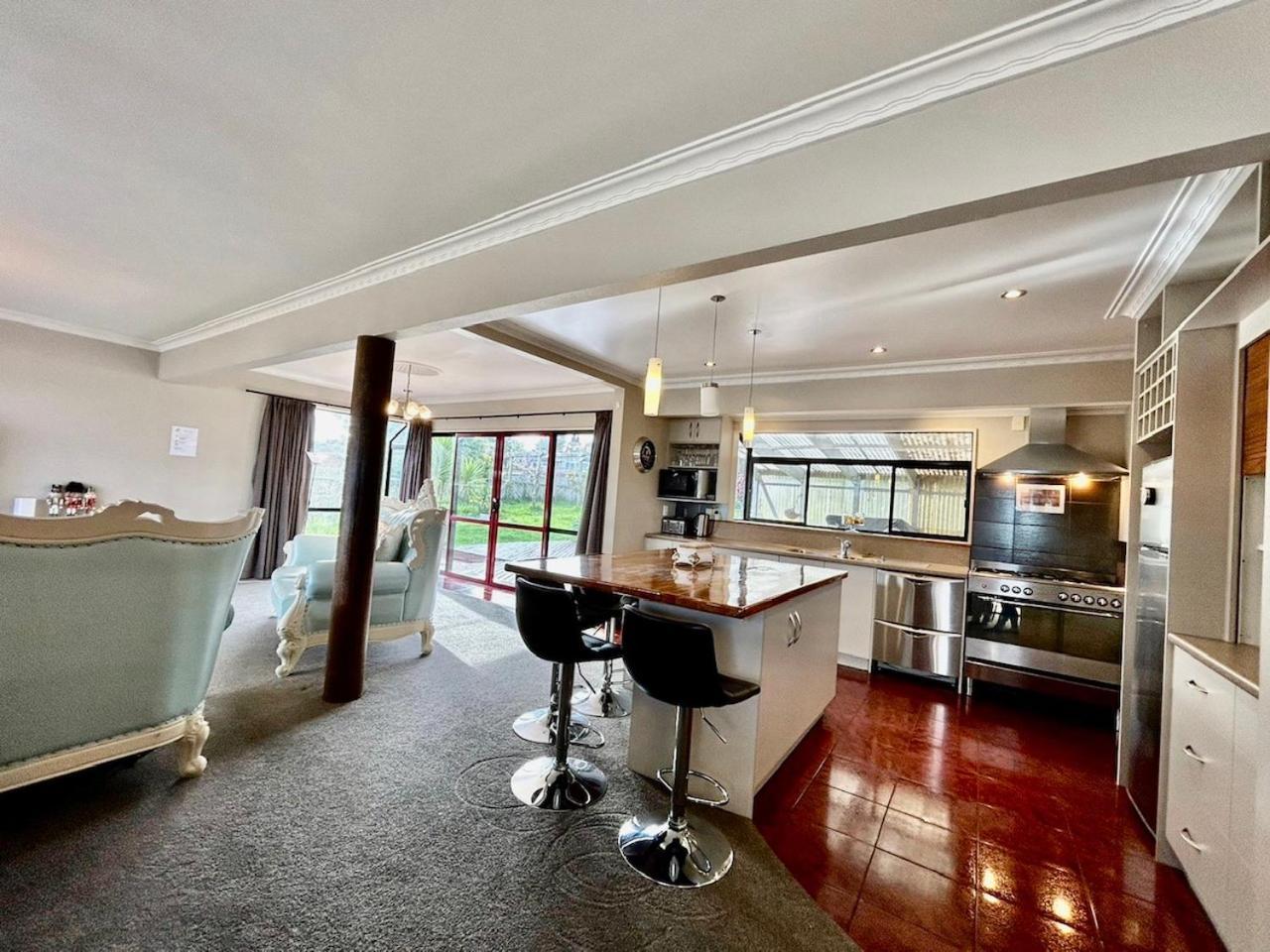 Premium Lake View Home Роторуа Экстерьер фото