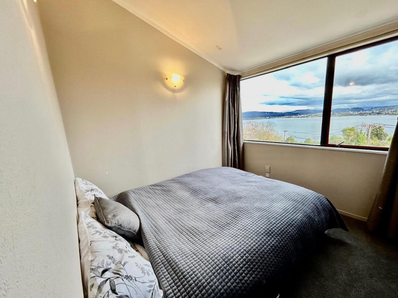 Premium Lake View Home Роторуа Экстерьер фото